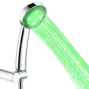 Jeden Zelenej farby kúpeľňa vaňou a sprchovým kútom, kohútikov