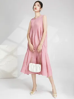 2023 nový skladaný šaty žien dizajn zmysel nika voľné mäso kryt bez rukávov kvet bud strednej dĺžky šaty high-end šaty
