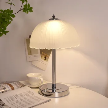 Nordic Minimalistický Stolná Lampa Moderné Spálne Nočné Osvetlenie Tvorivé Stôl Kvet Tienidlo Led Húb Lampa Izba Dekor Lusters