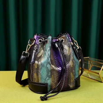 Boutique odporúčanie 2021 nové kožené kabelky módnych osobnosti taška cez rameno wild vedro vrece veľkokapacitný úložný vak